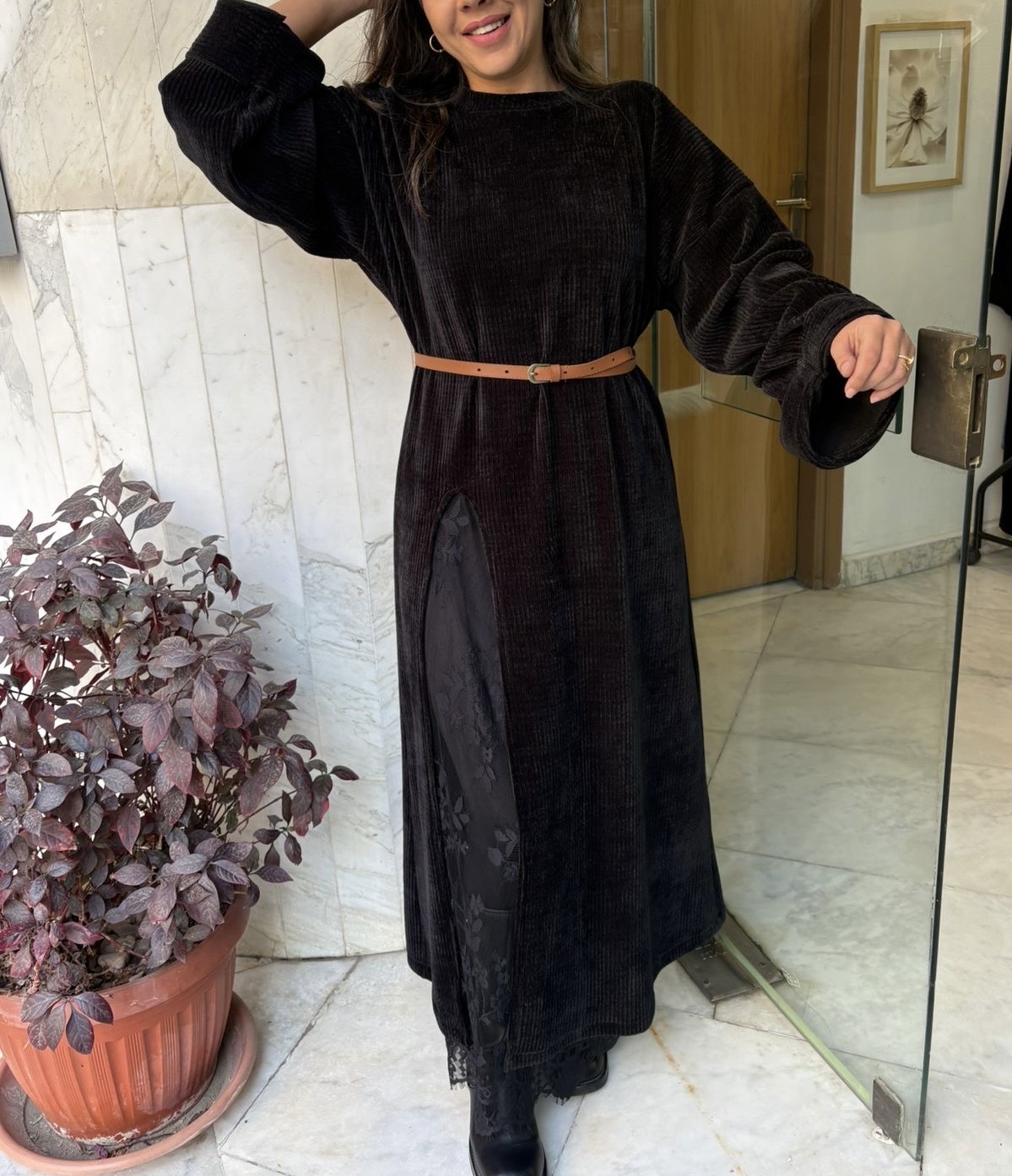 Maxi dress with round slit - Image 3