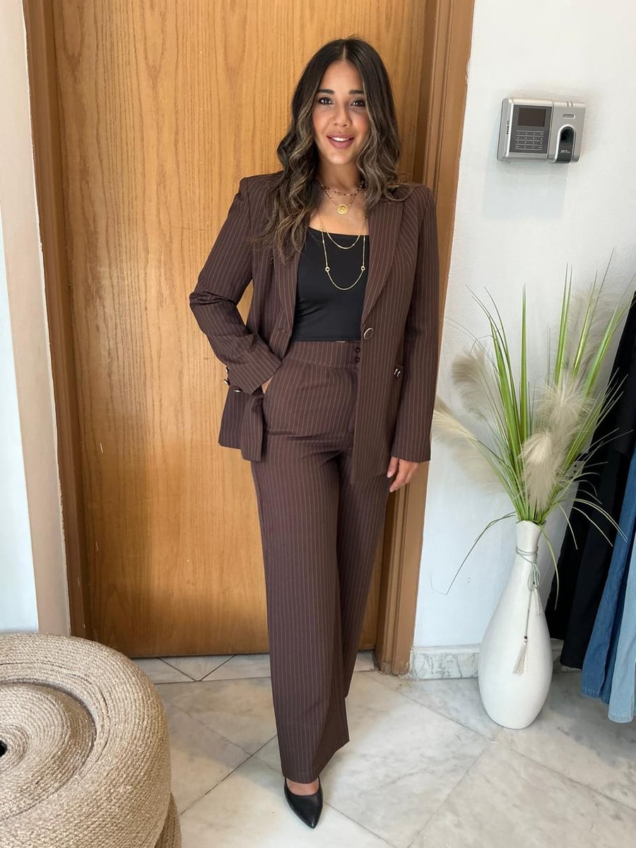 Formal striped suit - Image 3