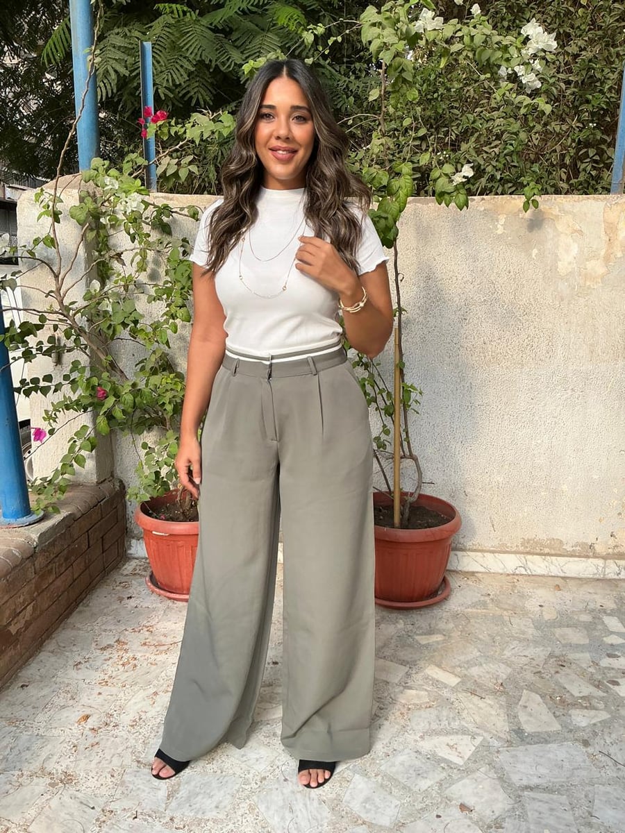 Pants with white band - Image 2