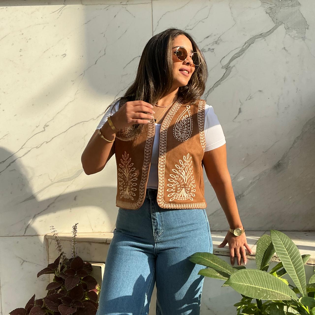 Embroidery vest - Image 2