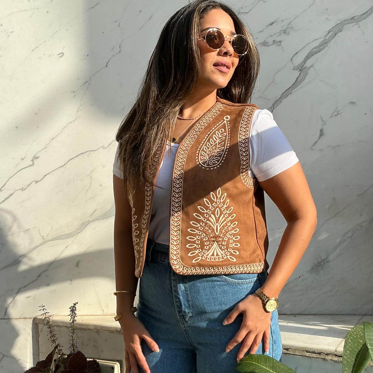 Embroidery vest - Image 4