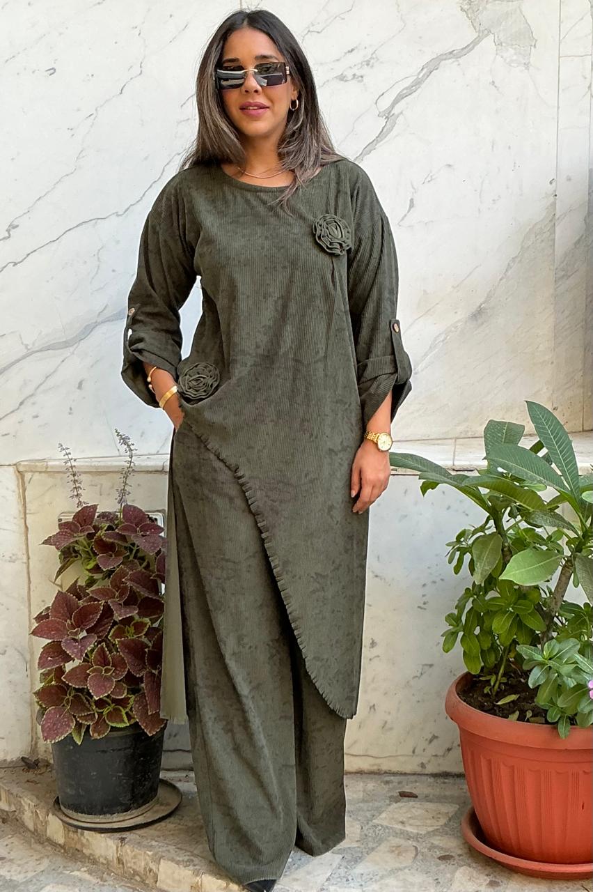 Ribbed set with flowers